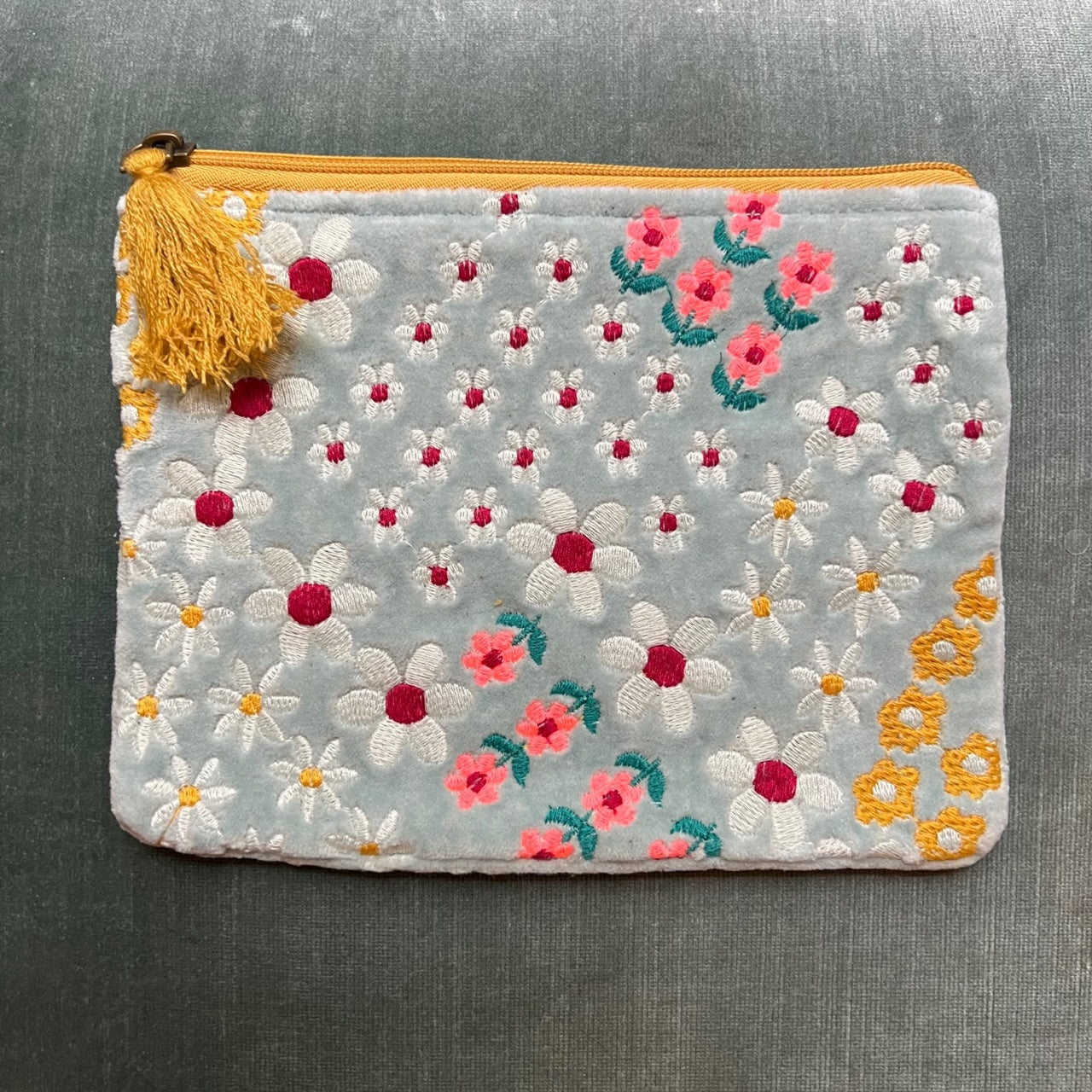 BLUE FLOWER POUCH