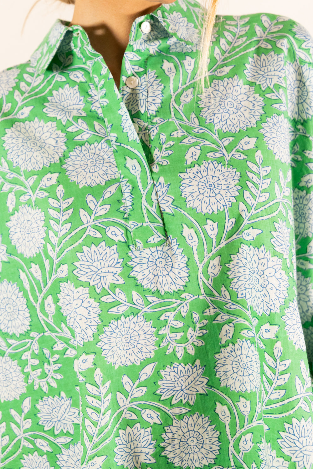 NOLA TOURS BLOUSE