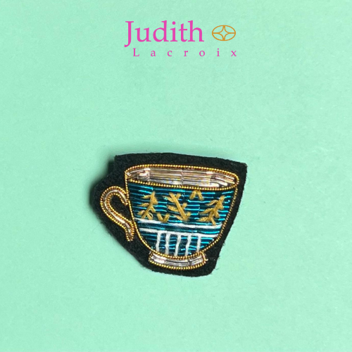 Brooch-Cup