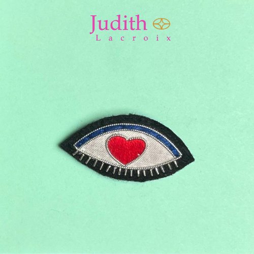 Brooch - Heart Eye