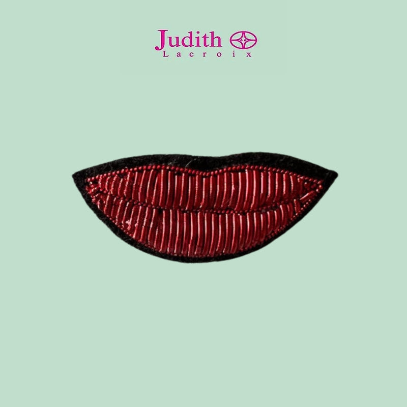 Brooch-Lips