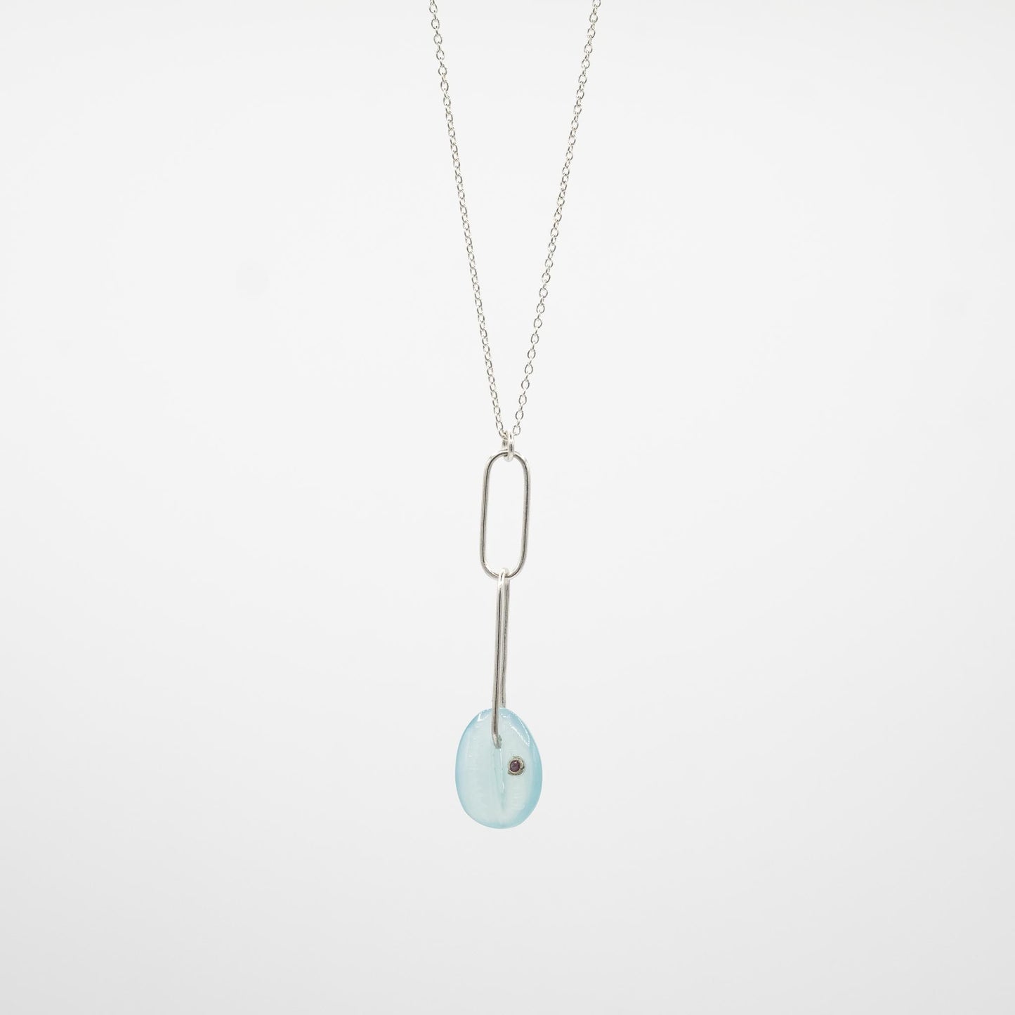 CHALCEDONY SHELL NECKLACE