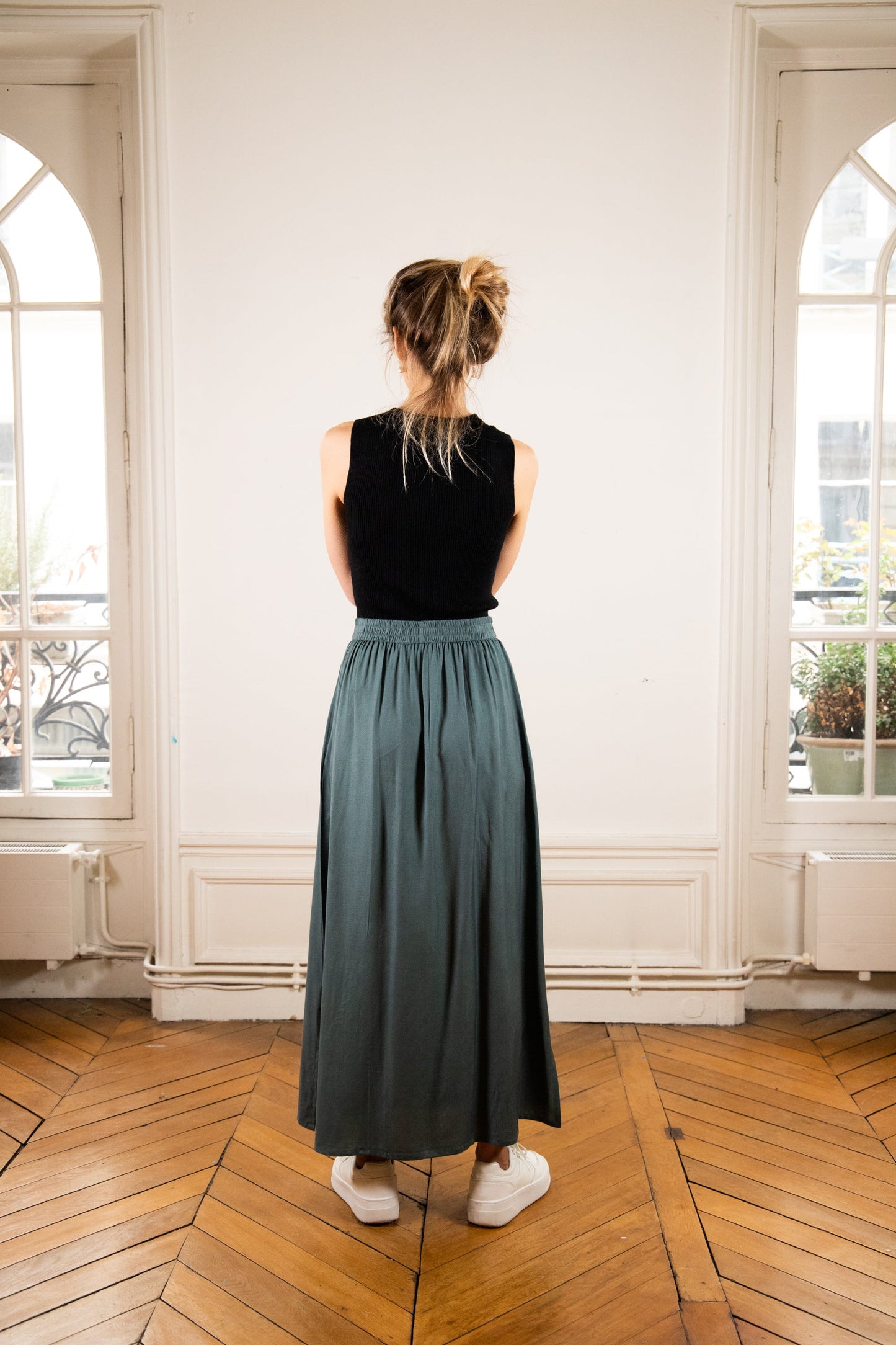 BLACK ELSA SKIRT