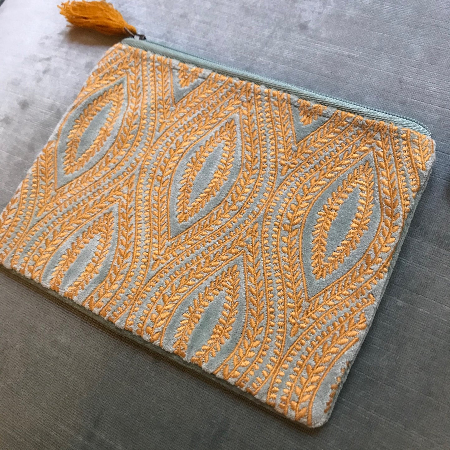Pouch 12