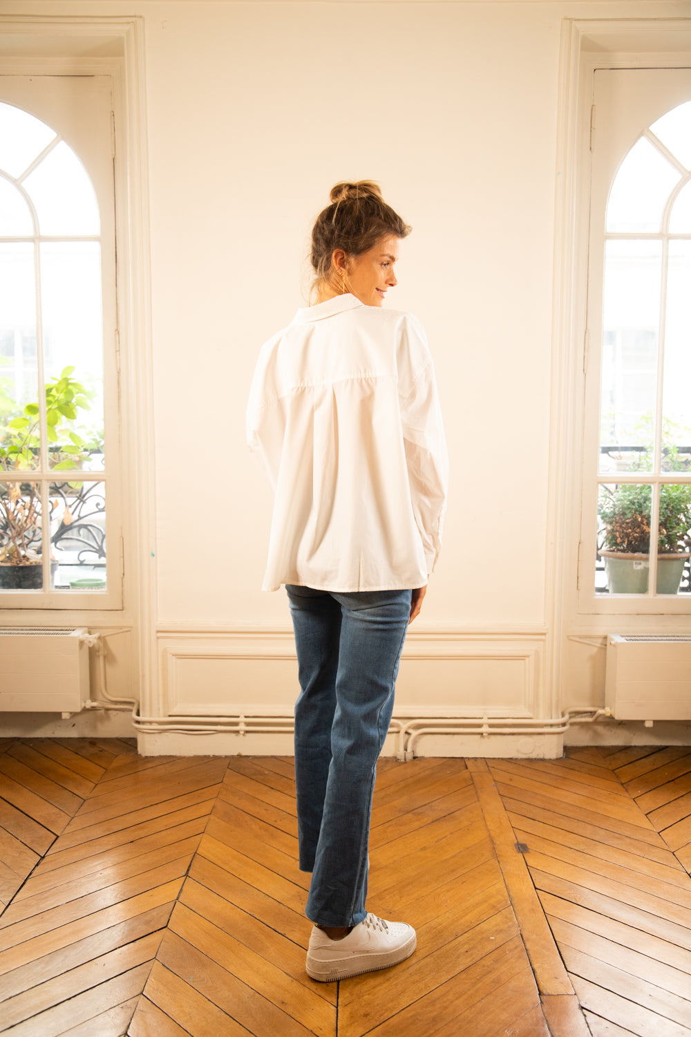 chemise blanche large femme pret-à-porter mode paris coupe moderne
