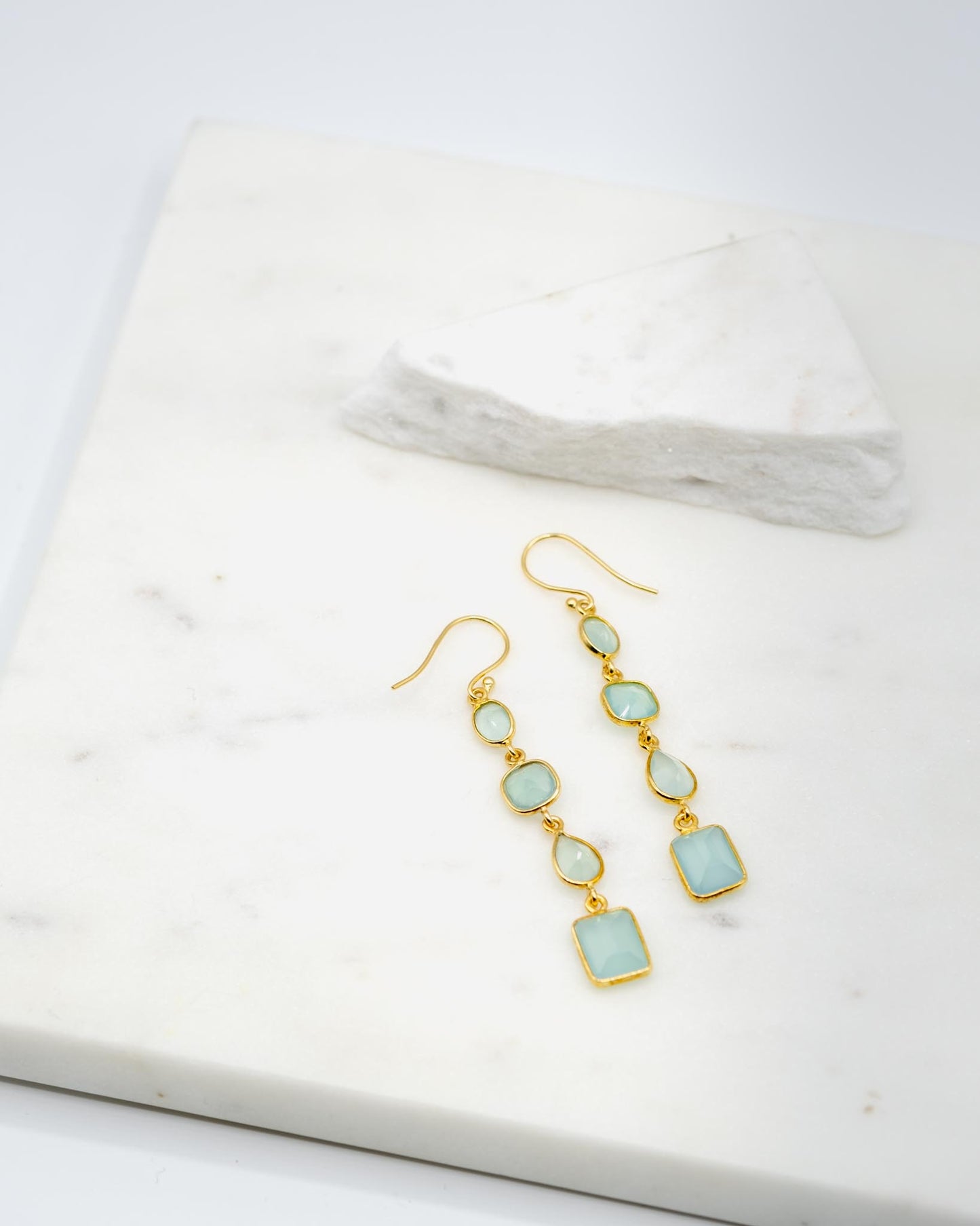 boucles d'oreilles or vermeil dormeuse pierre semi précieuse calcédoine joaillerie création bijouterie paris bijoux femme