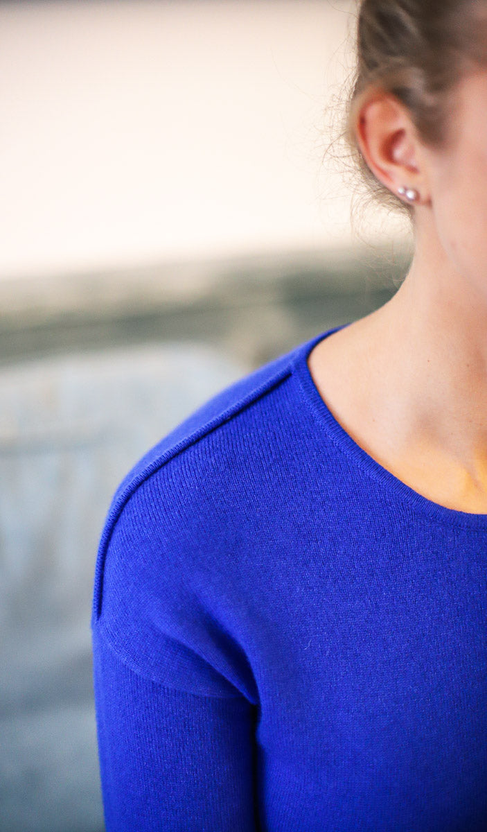 pull laine doux bleu roi vetement femme création paris