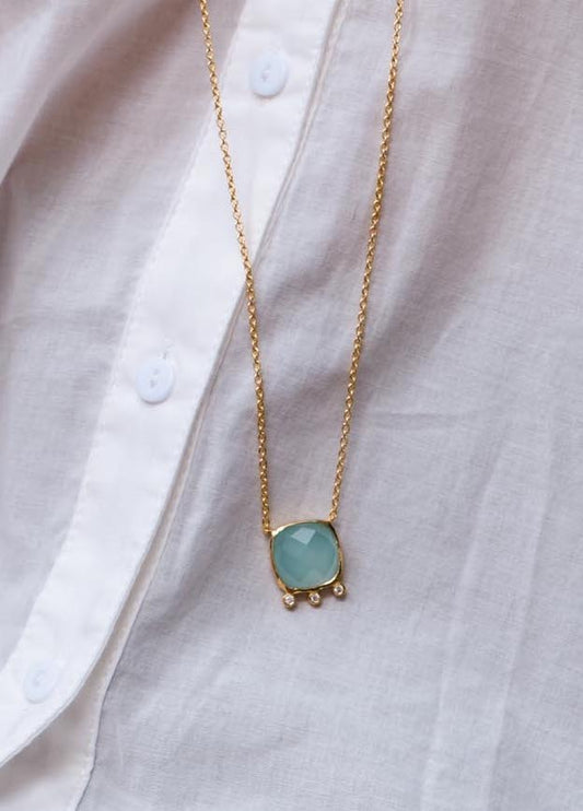 LUNA CHALCEDOON-HALSKETTE