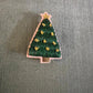 broche brodée main hand embroidered pin